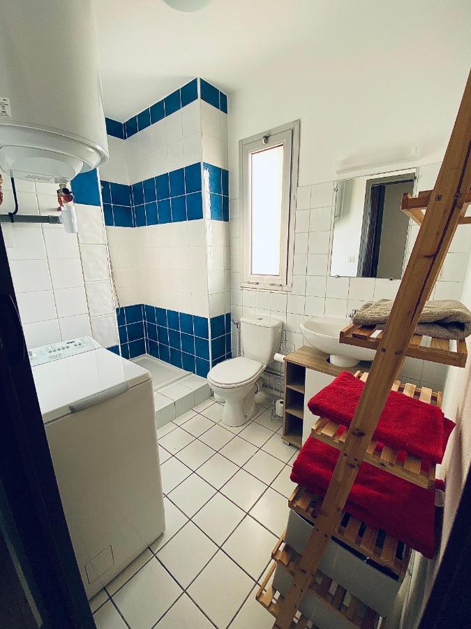 Appartement Au Port De Saint Cyprien Kültér fotó